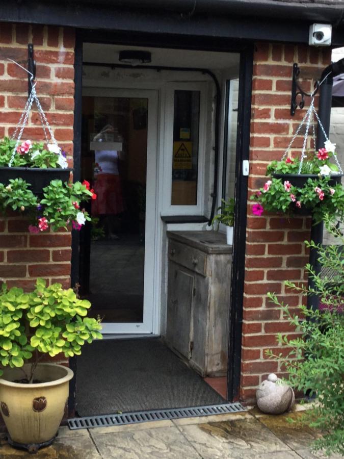 The Bell Inn Salisbury Zewnętrze zdjęcie