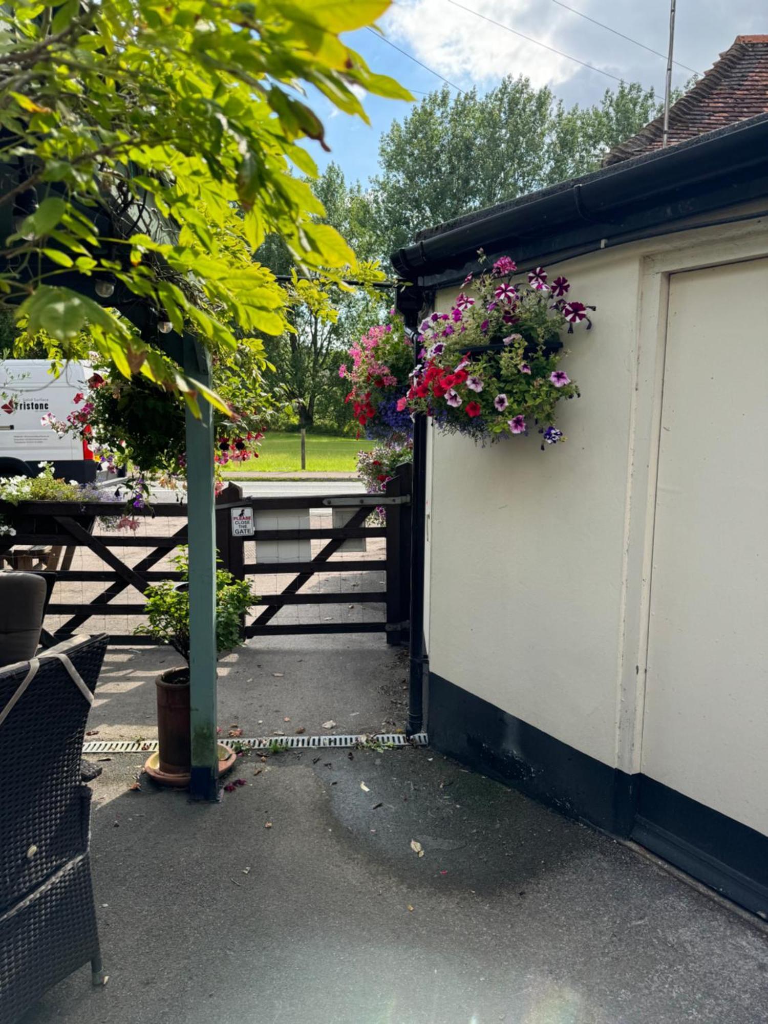 The Bell Inn Salisbury Zewnętrze zdjęcie